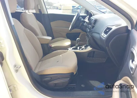 2018 Jeep Compass Sport 4X4 from USA, damaged, VIN 3C4NJDAB6JT413765